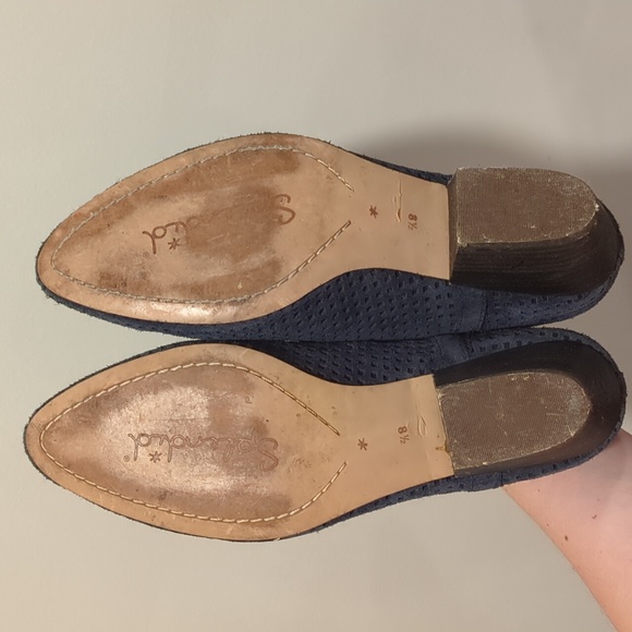 Splendid | perforated suede navy ankle booties - Picture 4 of 7